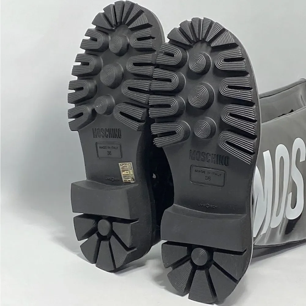 Moschino never worn